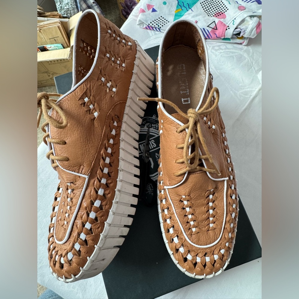 Silent D Brodies Sneaker Tan White combo - Picture 3 of 9